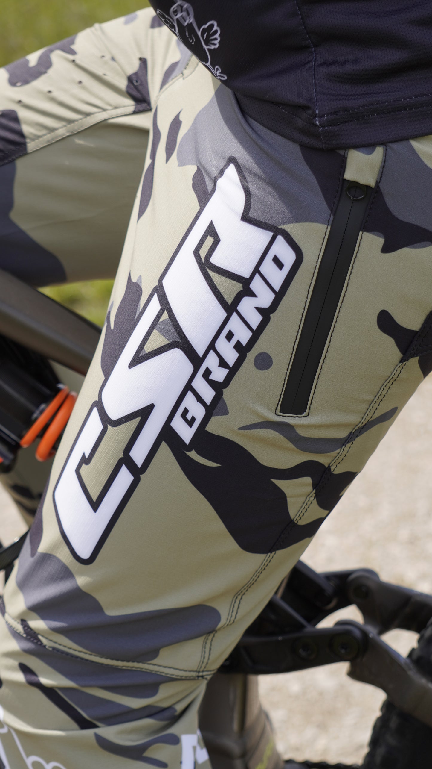 CSR MTB PANTS V2 CAMO