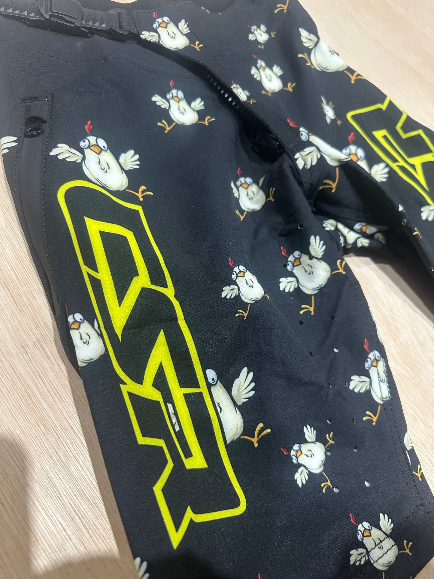 CSR OG MTB SHORTS LITTLE CHICKENS